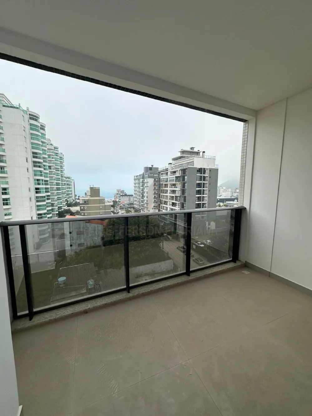 Duplex 3 Suítes na Brava em Itajaí a apenas 250 metros do mar