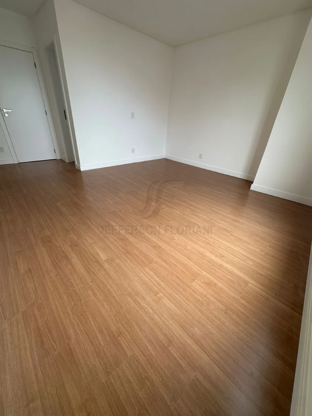 Duplex 3 Suítes na Brava em Itajaí a apenas 250 metros do mar
