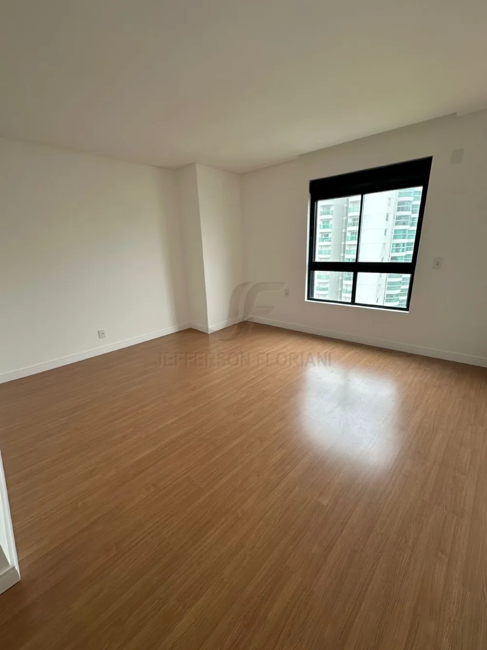 Duplex 3 Suítes na Brava em Itajaí a apenas 250 metros do mar