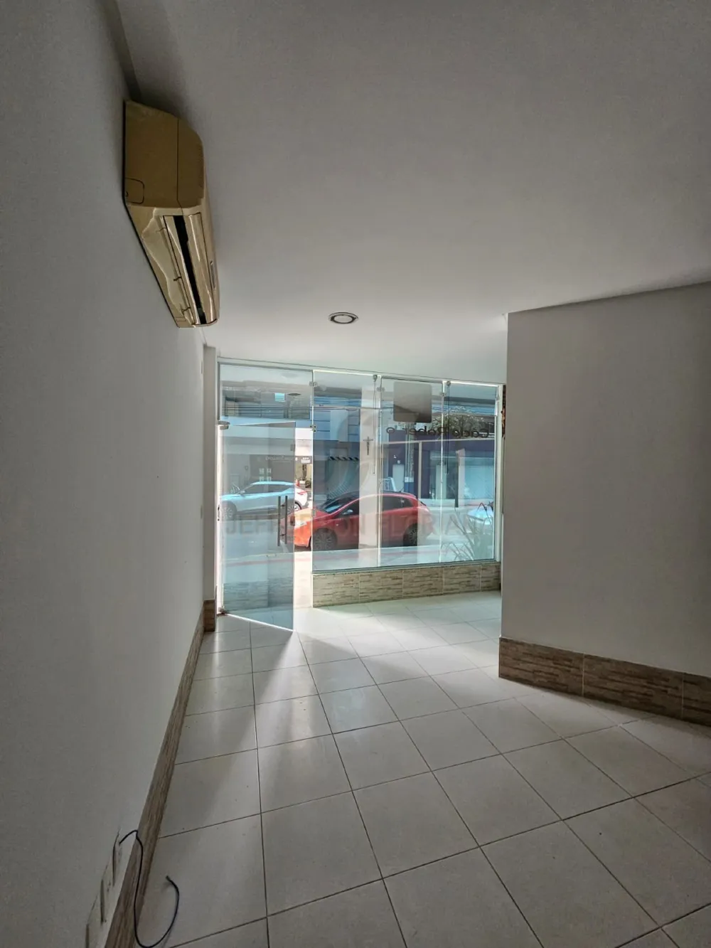 Sala comercial para Locação Anual no bairro Centro em Balneário Camboriú