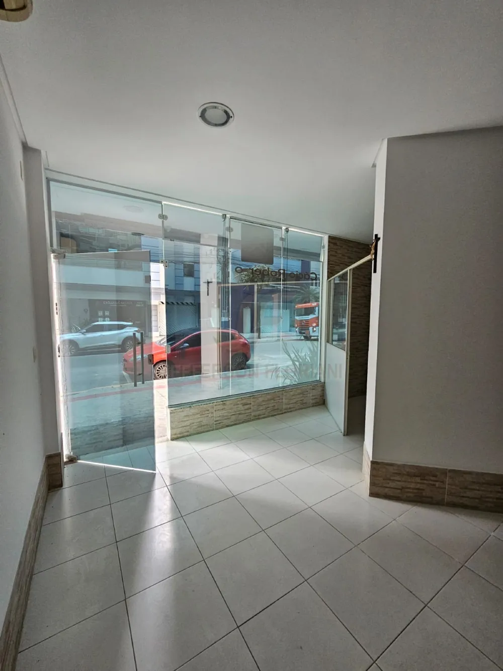 Sala comercial para Locação Anual no bairro Centro em Balneário Camboriú