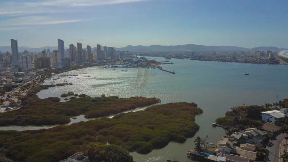 Apartamento 2 suítes para Venda no bairro Fazenda em Itajaí