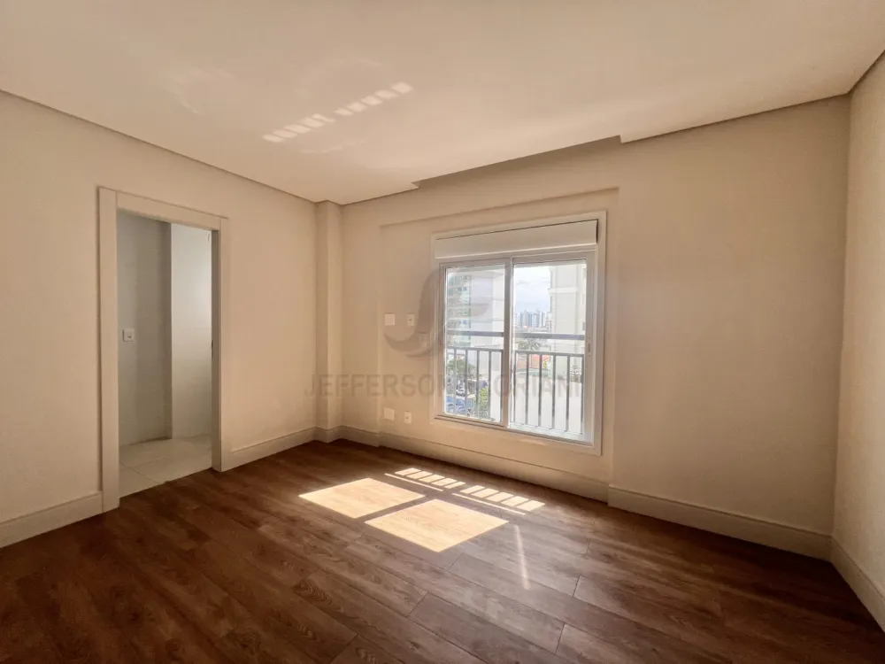 Novo Rua Lauro Muller com 2 Suítes + 2 Demi Suítes 3 vagas