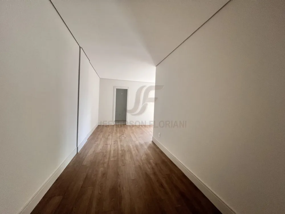 Novo Rua Lauro Muller com 2 Suítes + 2 Demi Suítes 3 vagas