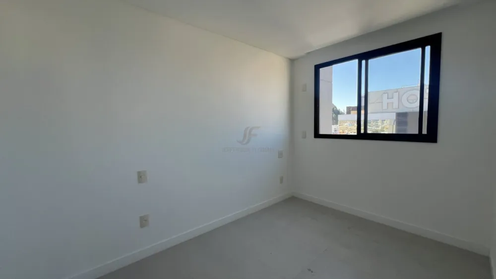 Apartamento ao Lado do Shopping 1 suíte + 1 Dormitório, 2 vagas