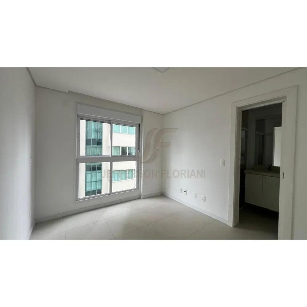 Apartamento 3 suítes para Venda no bairro Centro em Balneário Camboriú