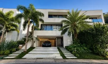 Casa Cond Porto Riviera com 4 Suítes, Elevador, Piscina