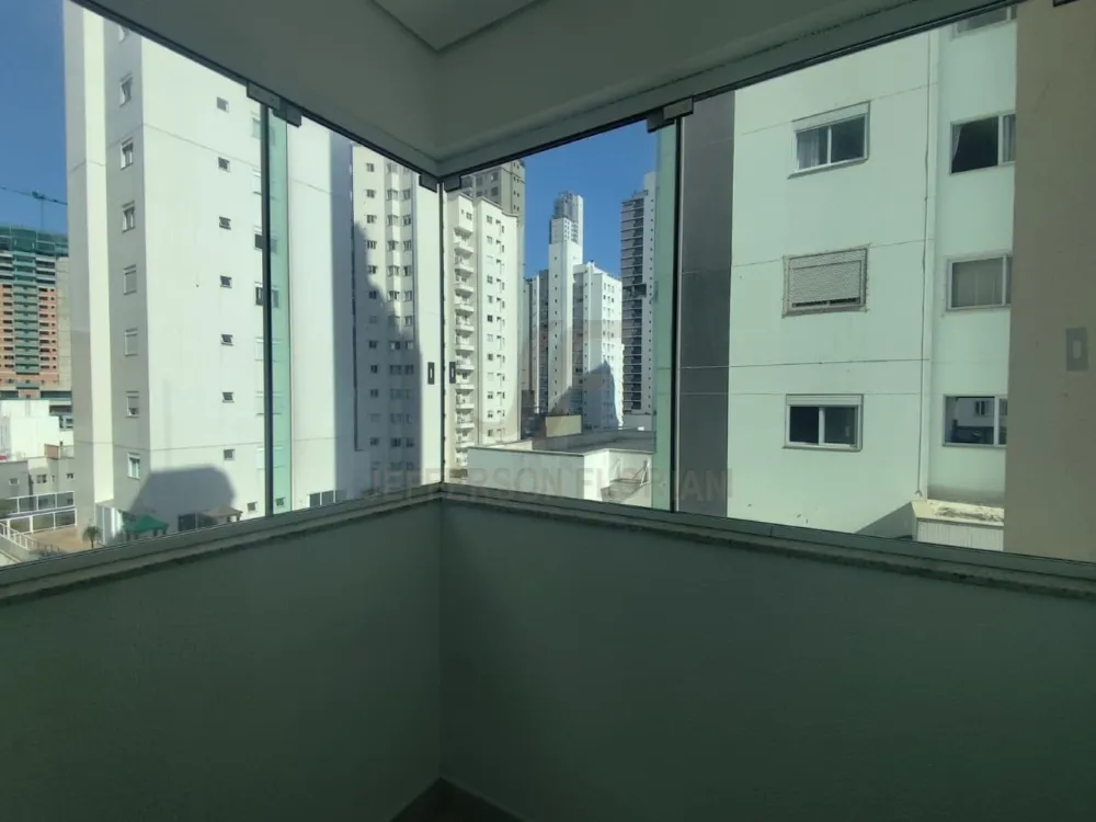 Apartamento 2 suítes para Locação Anual no bairro Pioneiros em Balneário Camboriú