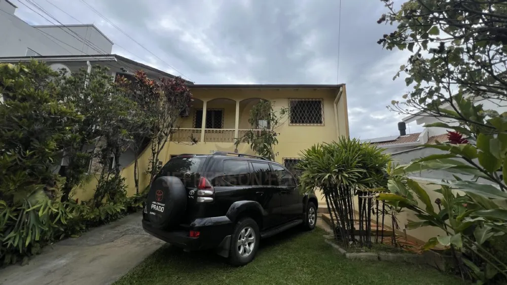 Seu lar em Canto Grande, Casa a poucos metros do Mar 