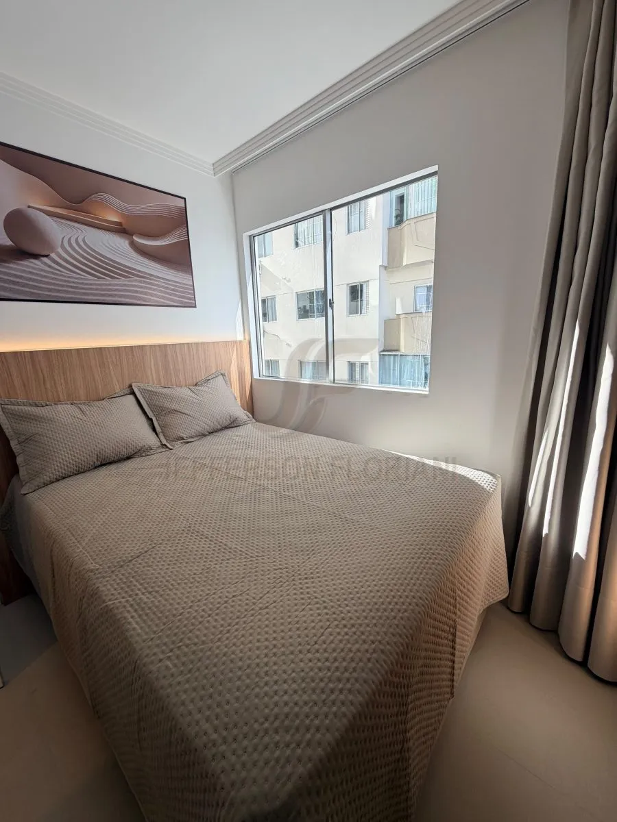 Apartamento QUADRA MAR em Balneário Camboriú 1 Suíte + 1 Dormitório