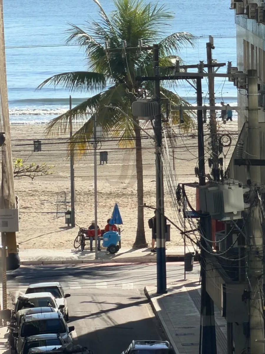 Apartamento QUADRA MAR em Balneário Camboriú 1 Suíte + 1 Dormitório