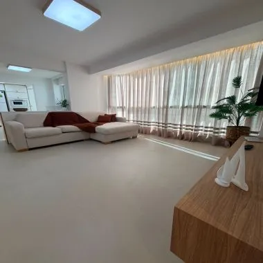 Apartamento QUADRA MAR em Balneário Camboriú 1 Suíte + 1 Dormitório