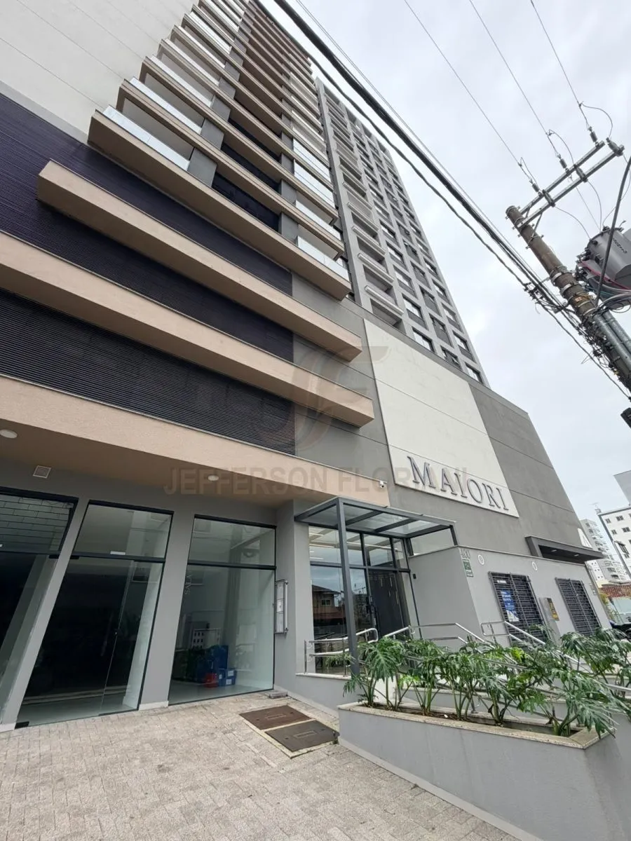 LOCAÇÃO NO CENTRO 1 SUÍTE + 1 DORMITÓRIO MOBILIADO NOVO