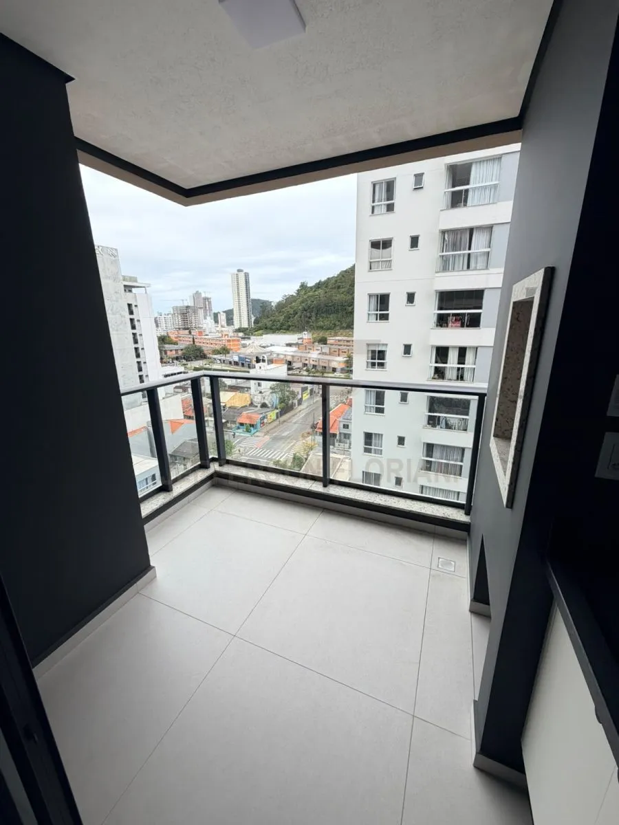 LOCAÇÃO NO CENTRO 1 SUÍTE + 1 DORMITÓRIO MOBILIADO NOVO