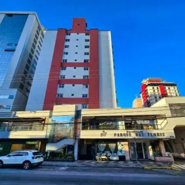 Apartamento no Centro em Frente ao Forum com 3 dormitórios sendo 1 Suíte e 2 Vagas