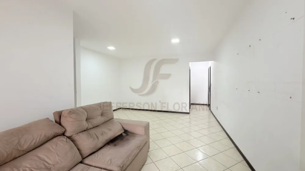 Apartamento no Centro em Frente ao Forum com 3 dormitórios sendo 1 Suíte e 2 Vagas