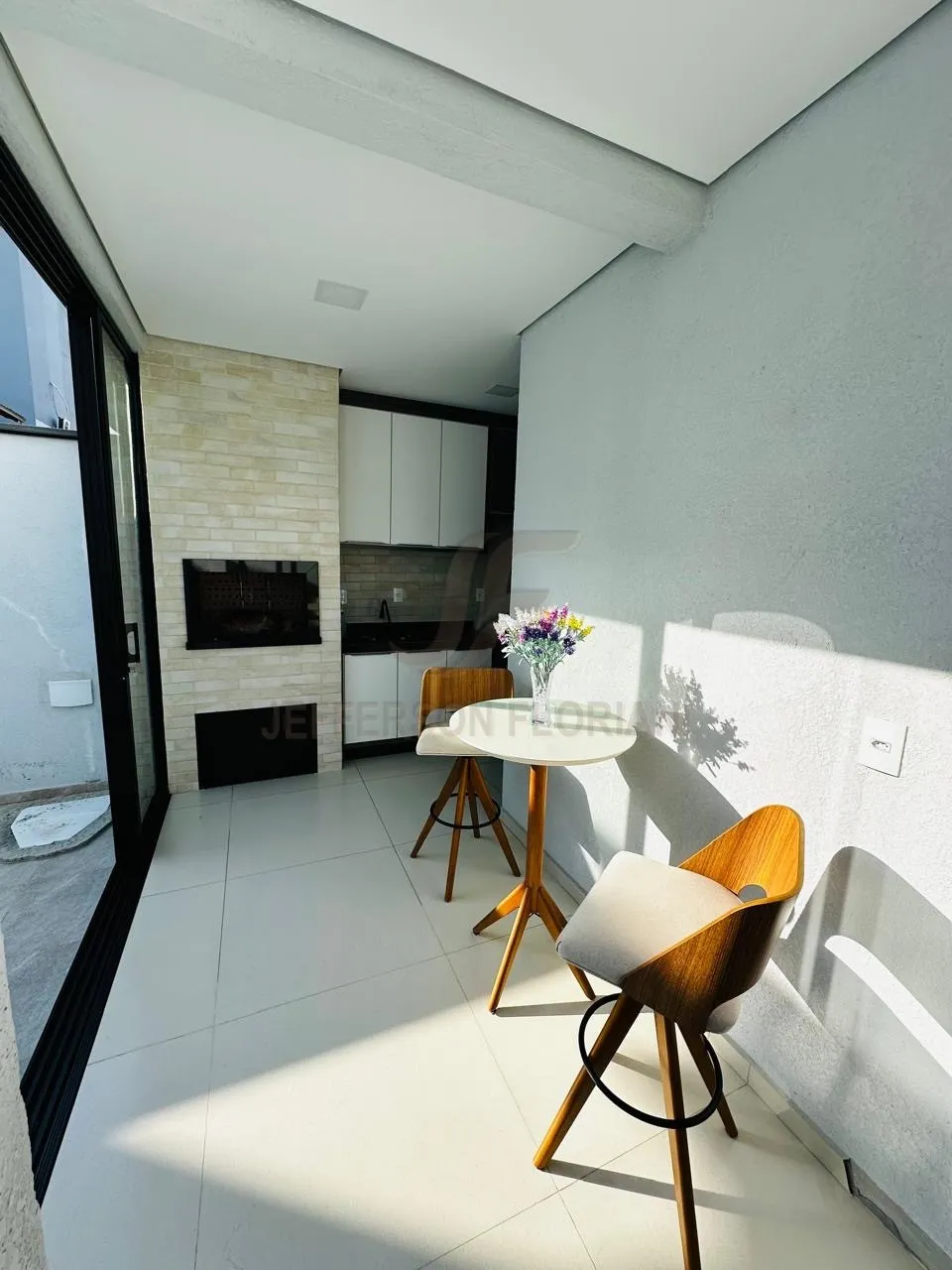 Sobrado Duplex 3 Suítes a 100 Metros do Mar