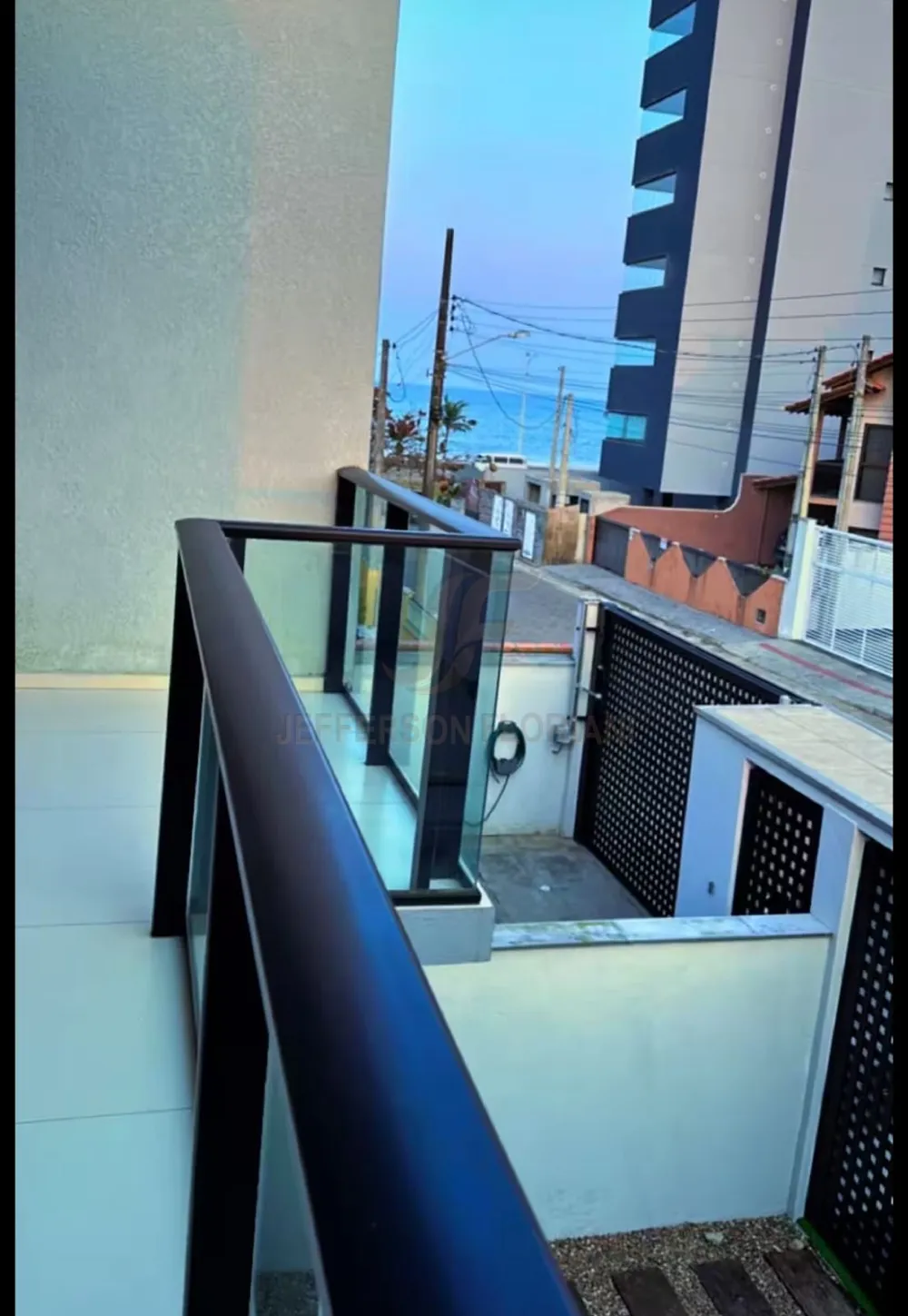 Sobrado Duplex 3 Suítes a 100 Metros do Mar
