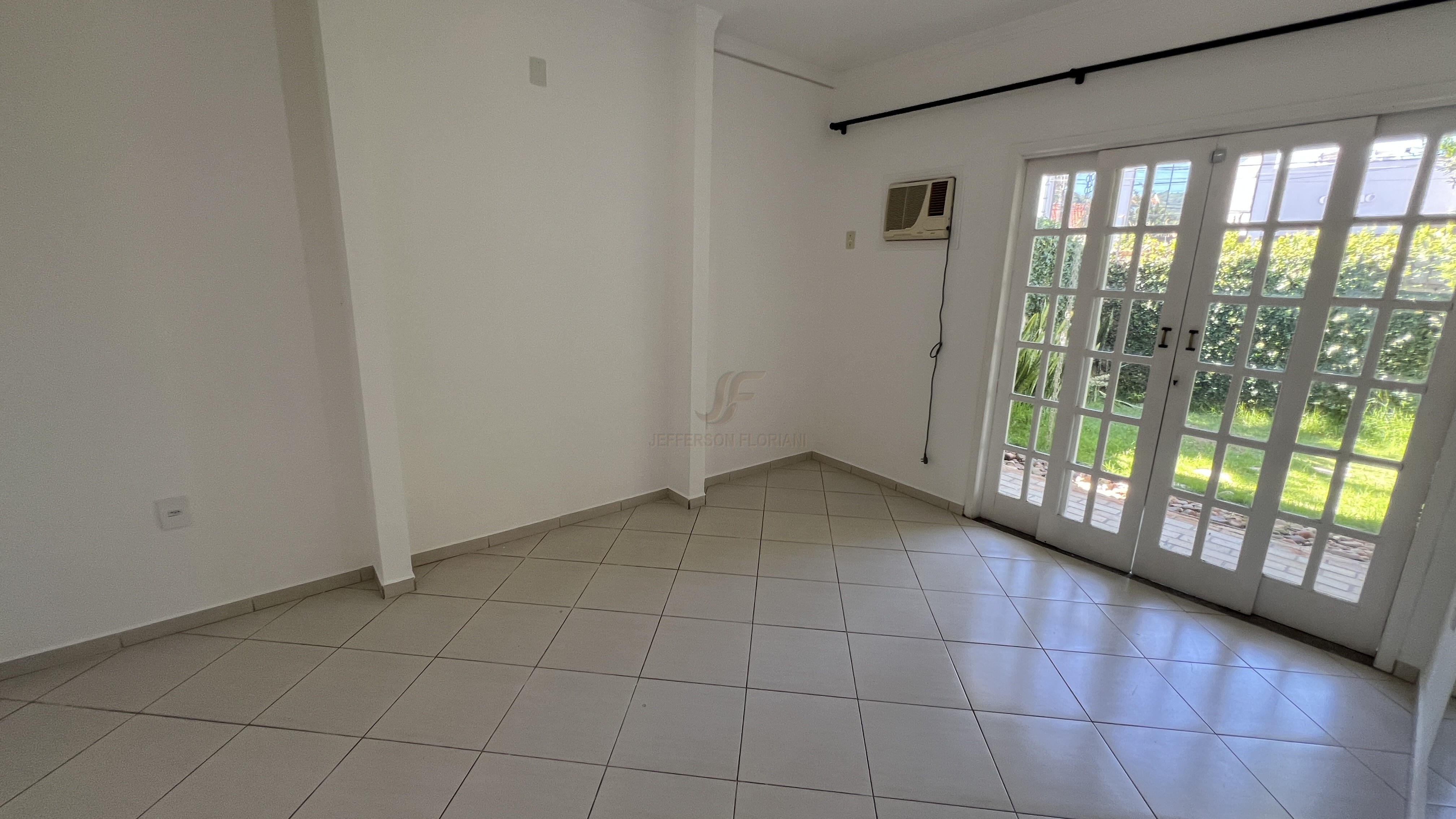 Casa 5 quartos para Venda no bairro Dom Bosco em Itajaí