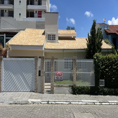 Casa 5 quartos para Venda no bairro Dom Bosco em Itajaí Casa 5 quartos para Venda no bairro Dom Bosco em Itajaí