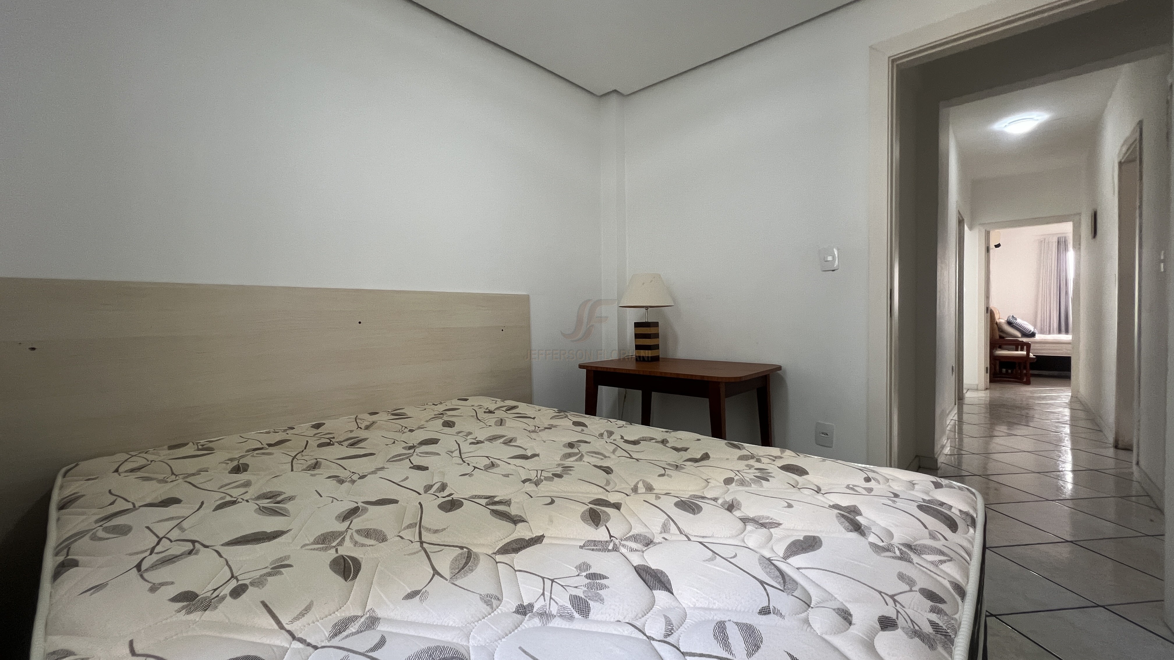 APARTAMENTO a 50 metros da AV Brasil 1 Suíte + 2 Dormitórios