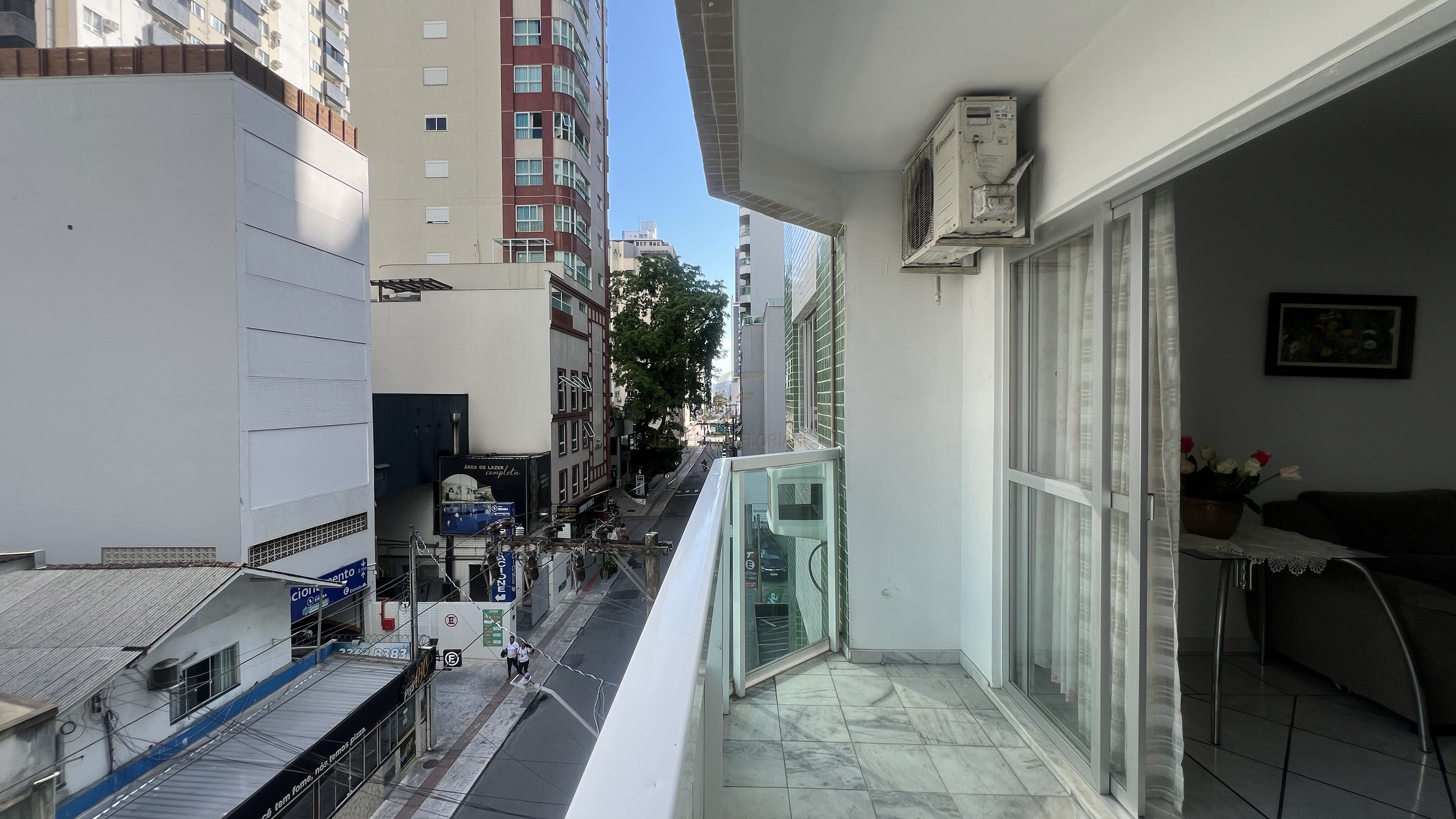 APARTAMENTO a 50 metros da AV Brasil 1 Suíte + 2 Dormitórios