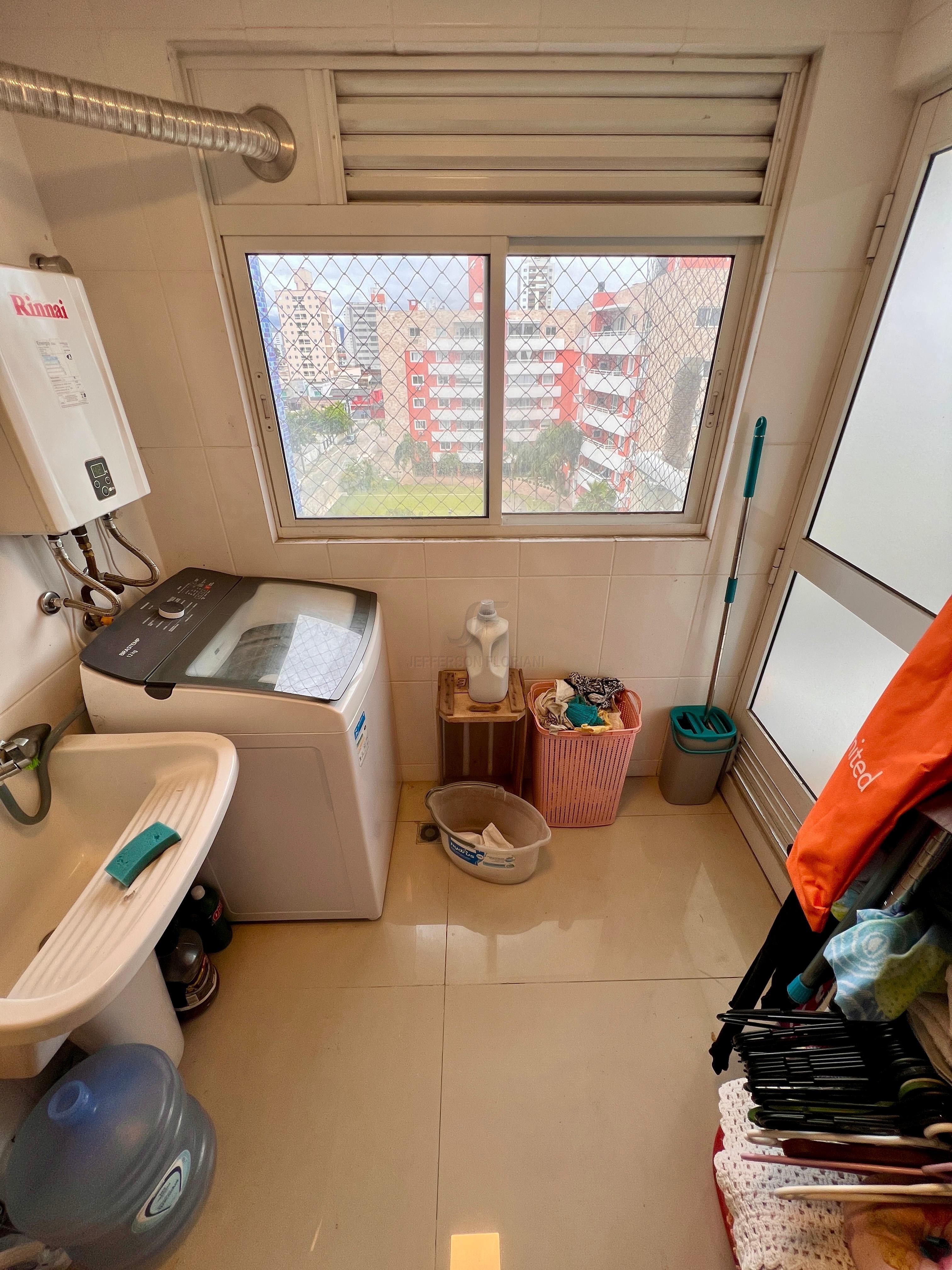 1 Suíte + 1 Dormitório Proximo a Universidade