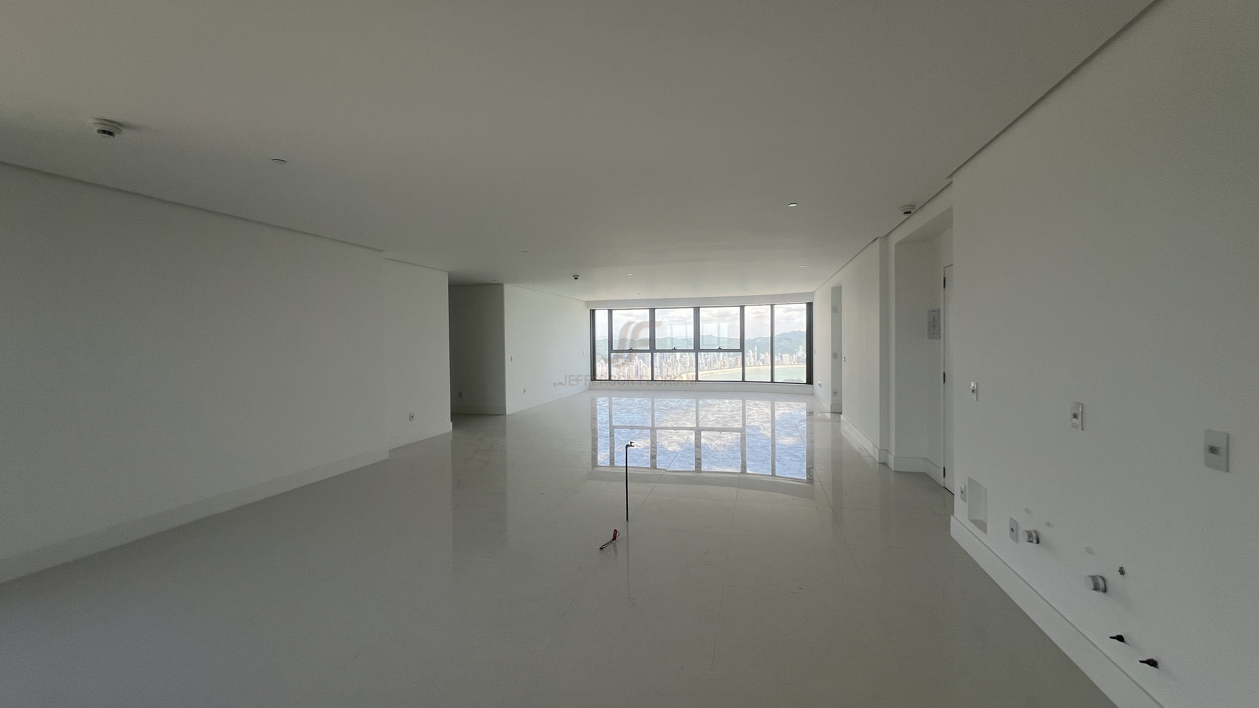 Apartamento 4 suítes para Venda no bairro Centro em Balneário Camboriú