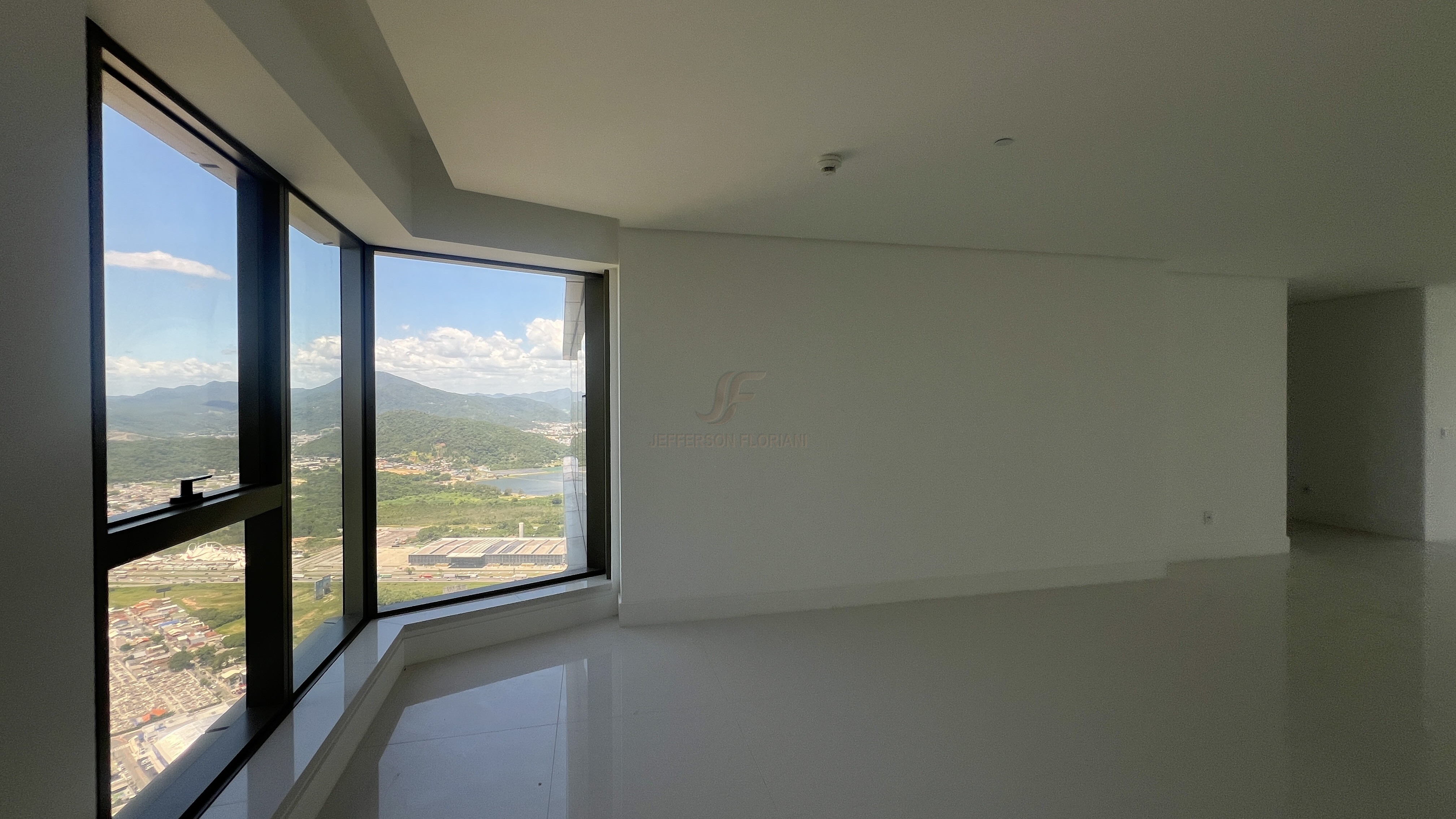 Apartamento 4 suítes para Venda no bairro Centro em Balneário Camboriú