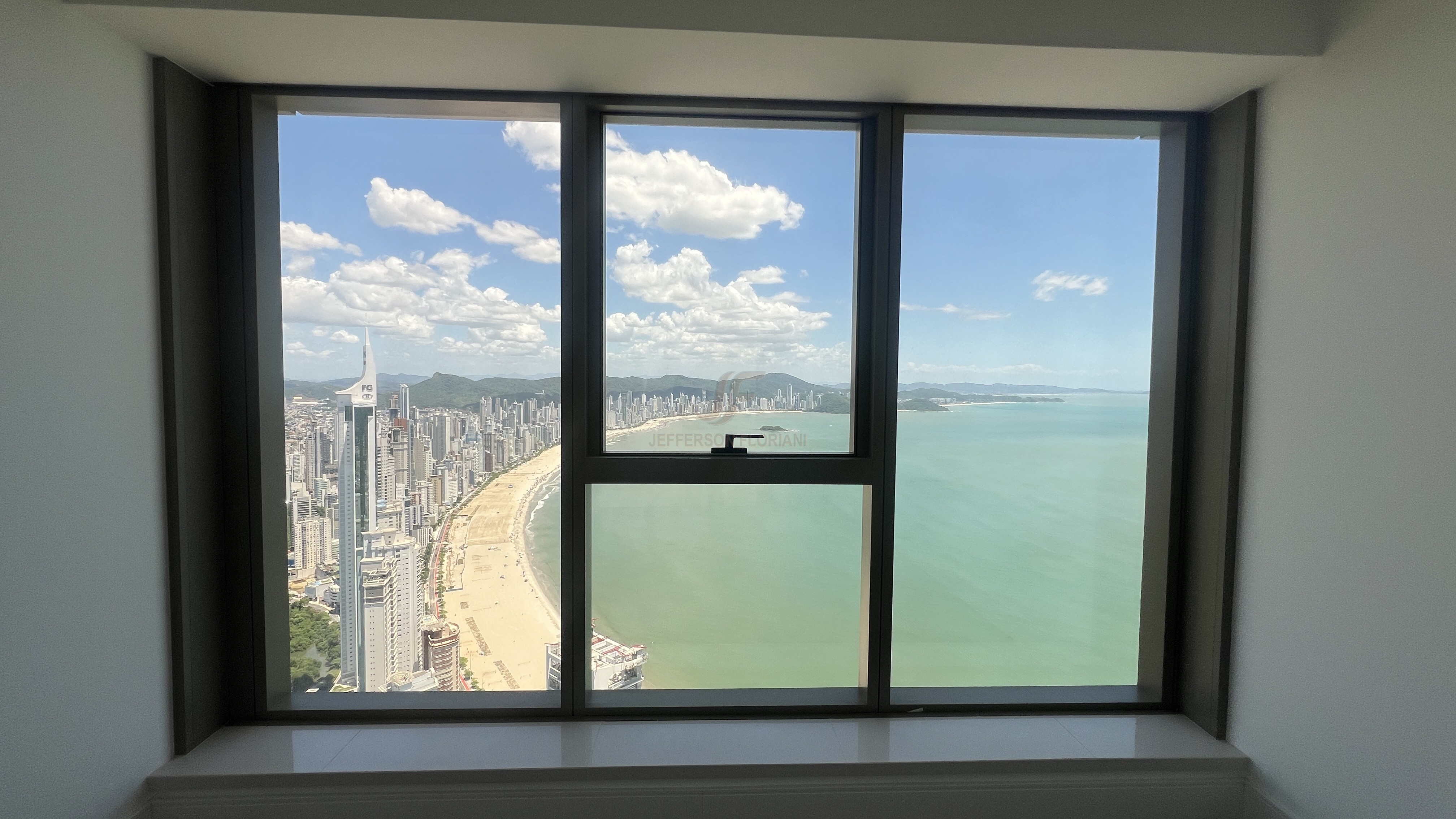 Apartamento 4 suítes para Venda no bairro Centro em Balneário Camboriú