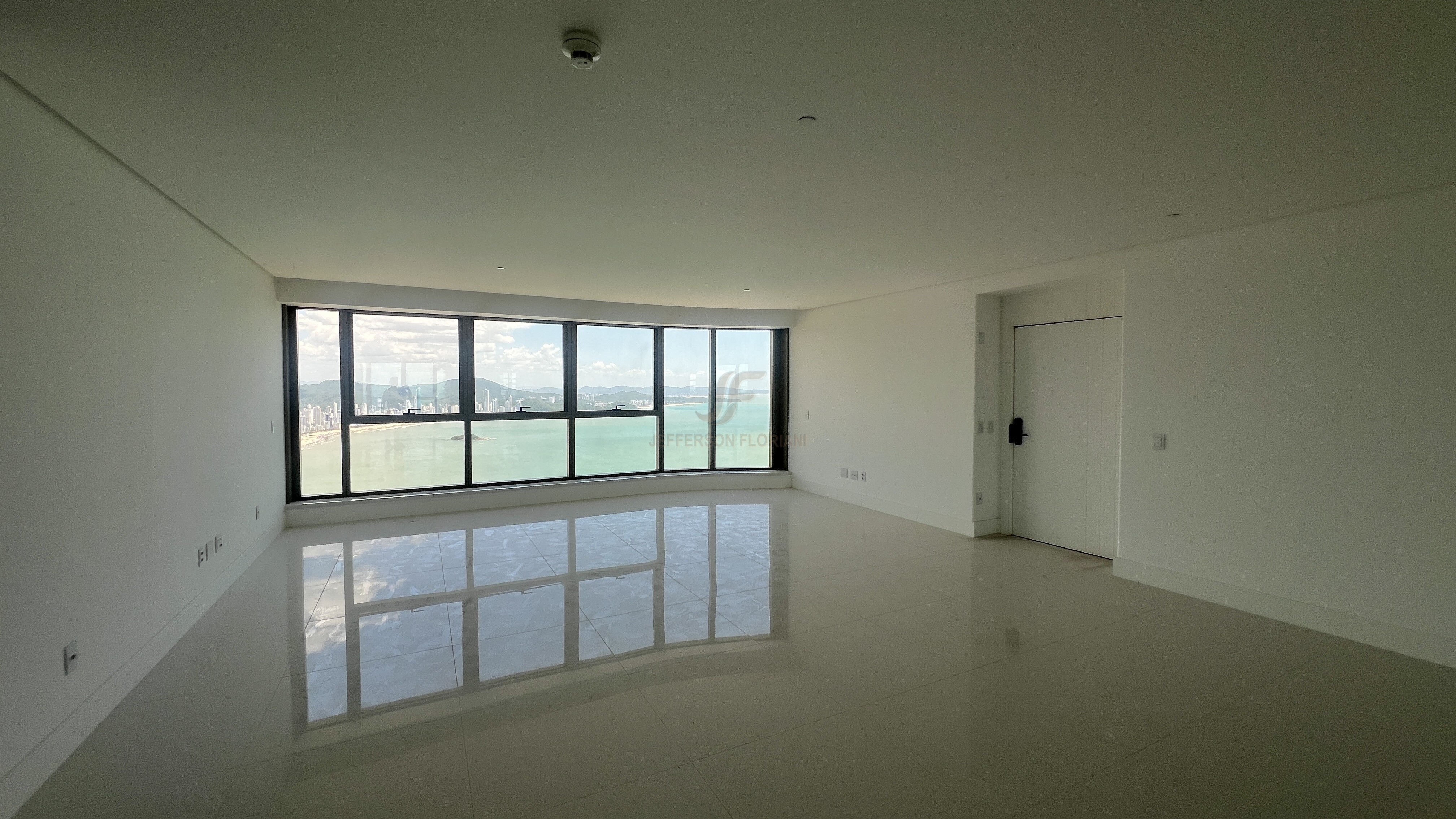 Apartamento 4 suítes para Venda no bairro Centro em Balneário Camboriú