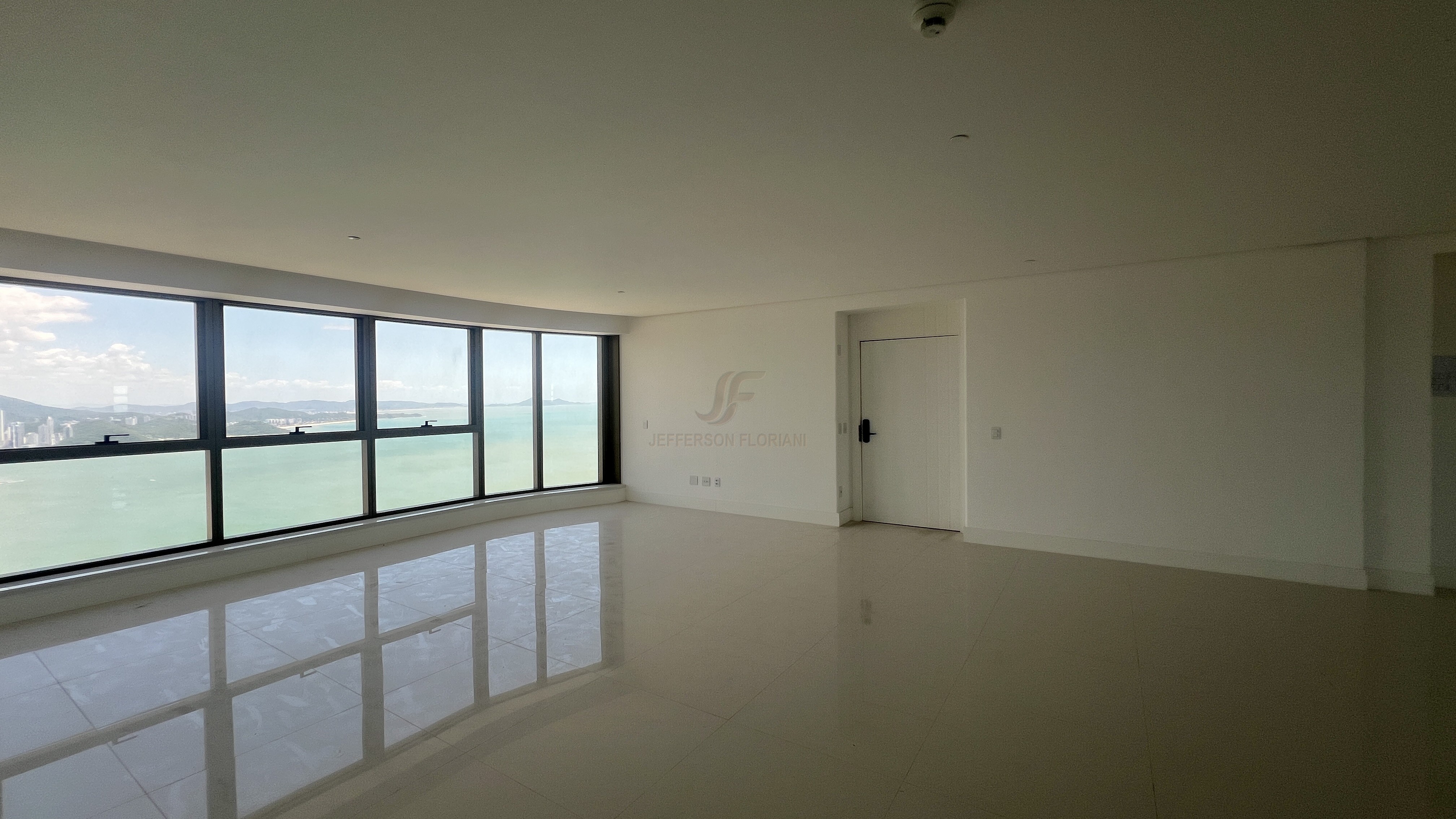 Apartamento 4 suítes para Venda no bairro Centro em Balneário Camboriú