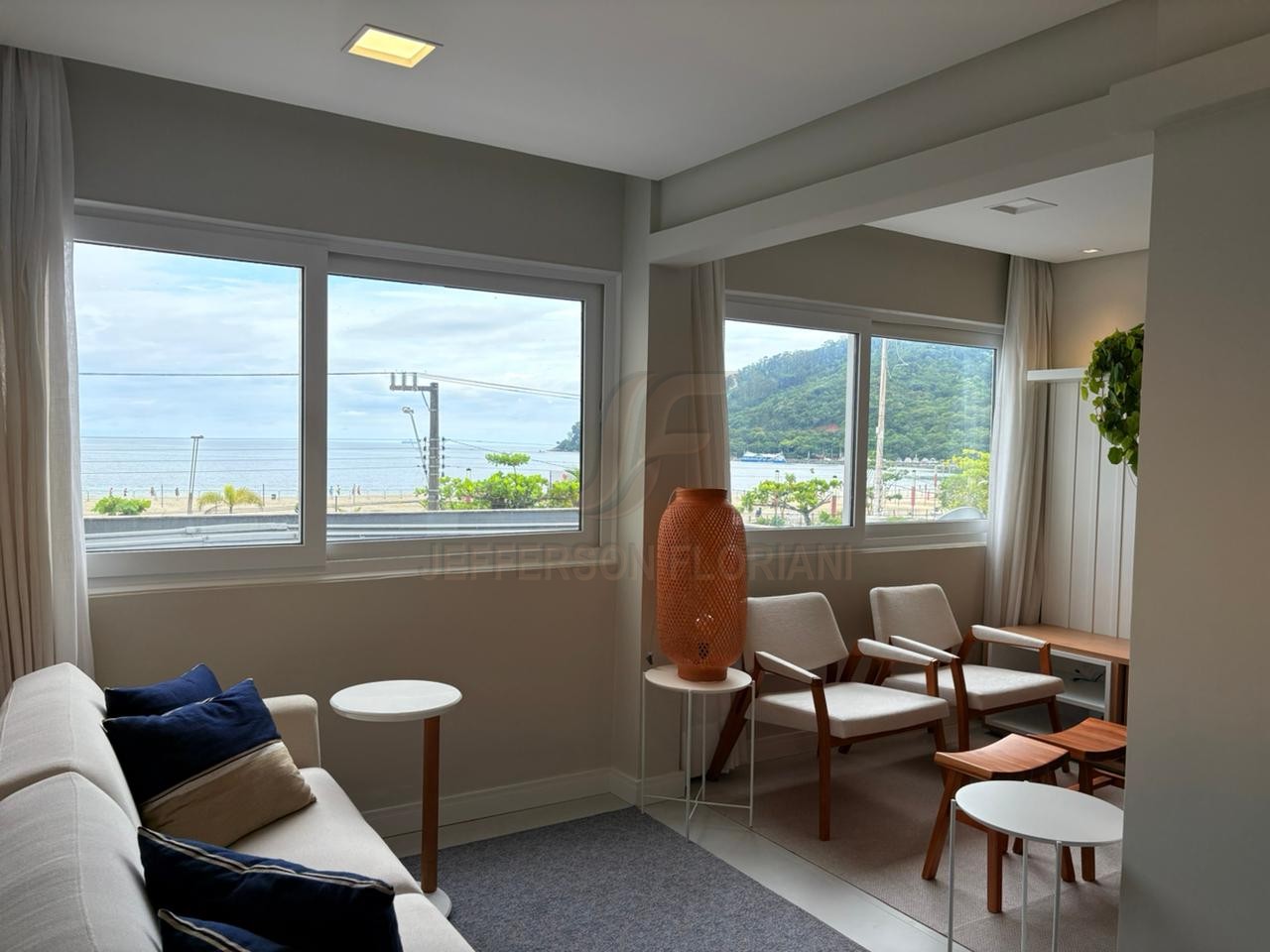 Frente Mar em Balneário Camboriú Apto + Loft Integrado 