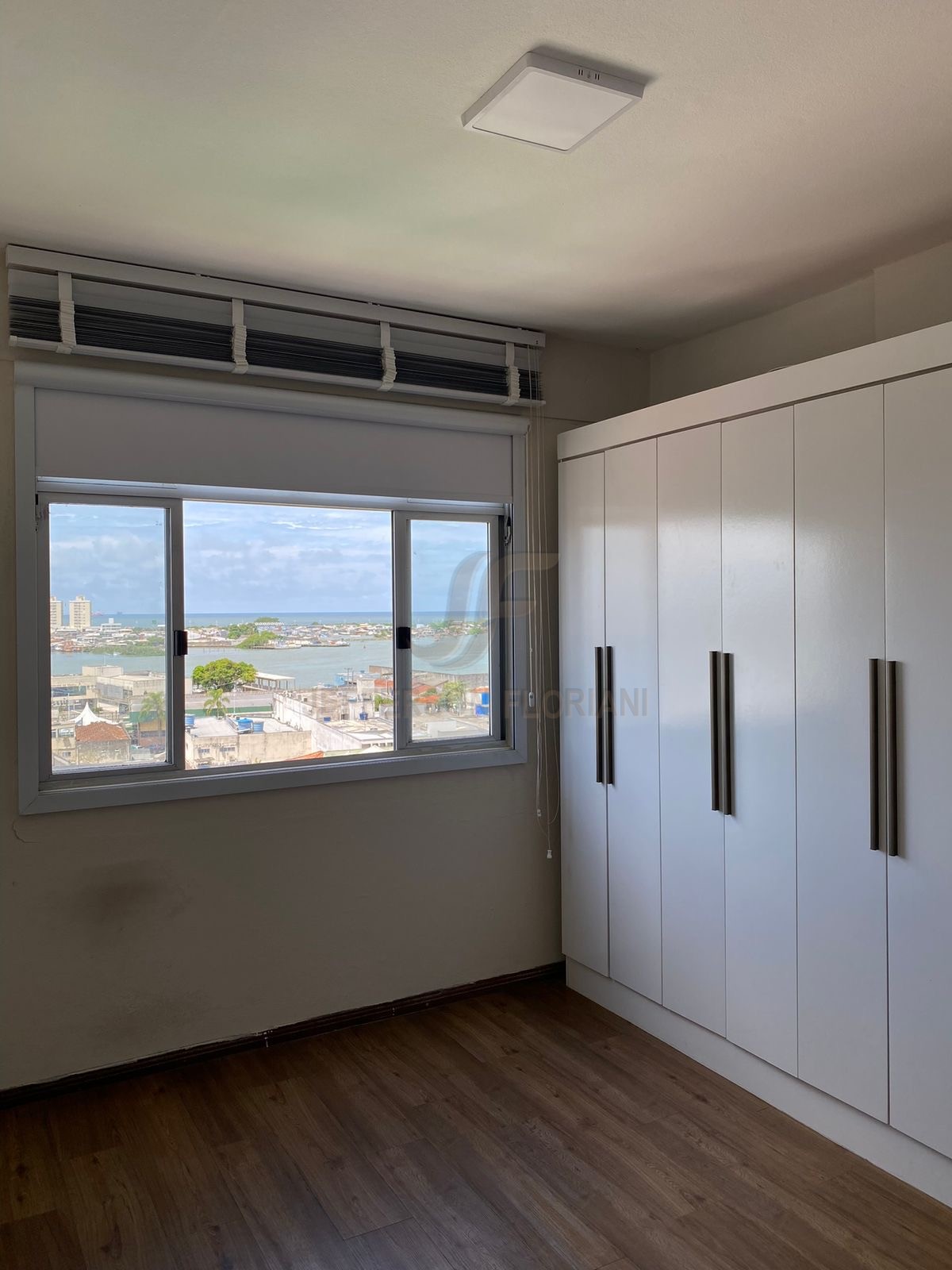 Um achado no centro de Itajai 2 dormitórios por R$ 560.000,00