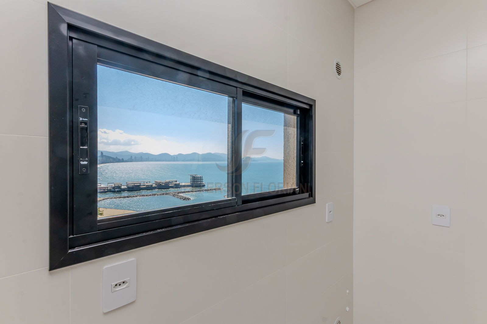 Porto Belo Vista Definitiva 4 Suítes + 3 Vagas