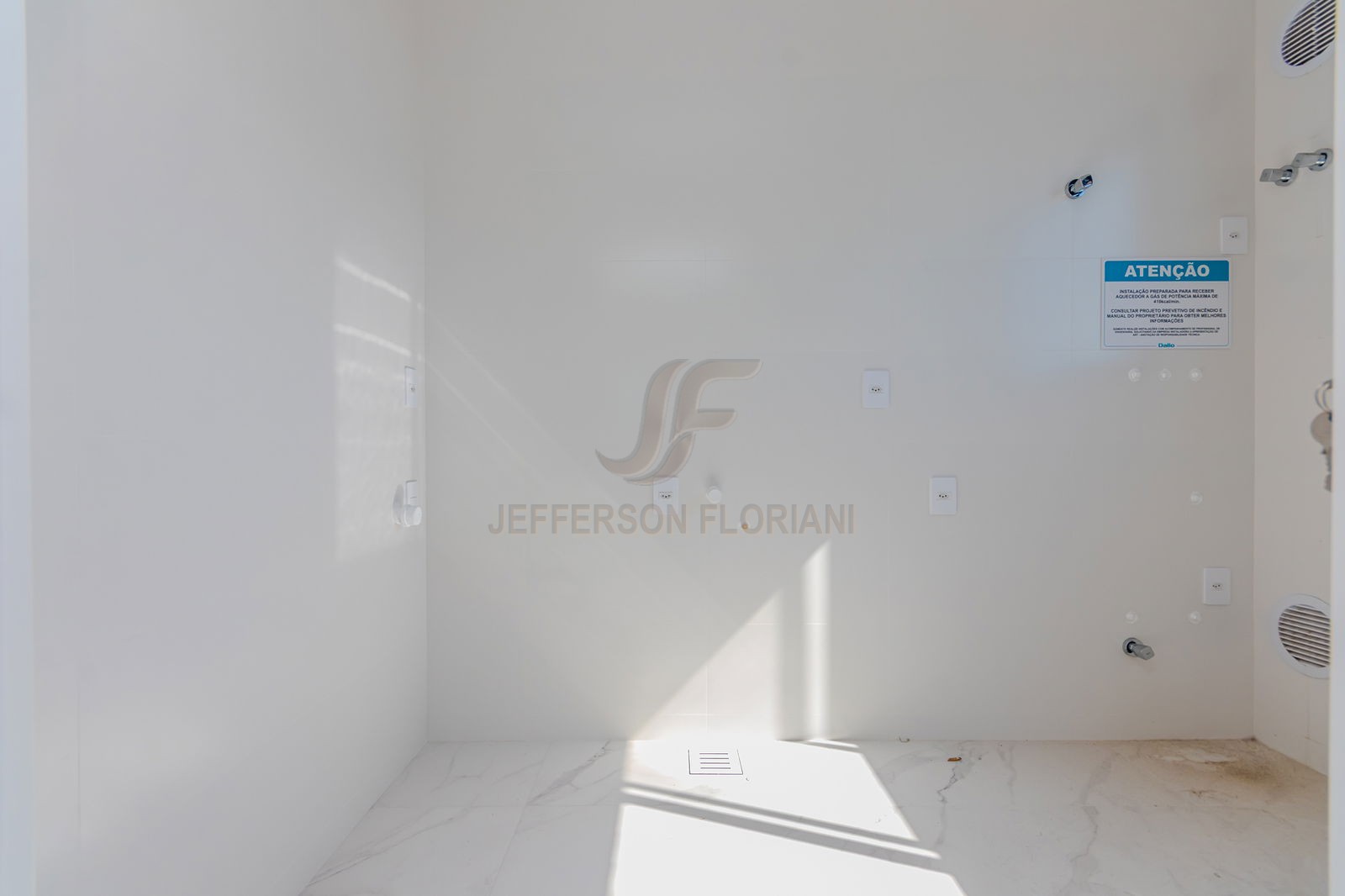 Porto Belo Vista Definitiva 4 Suítes + 3 Vagas