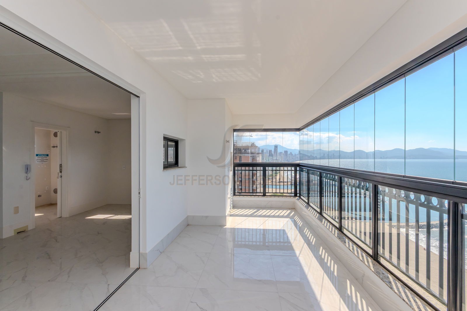 Porto Belo Vista Definitiva 4 Suítes + 3 Vagas