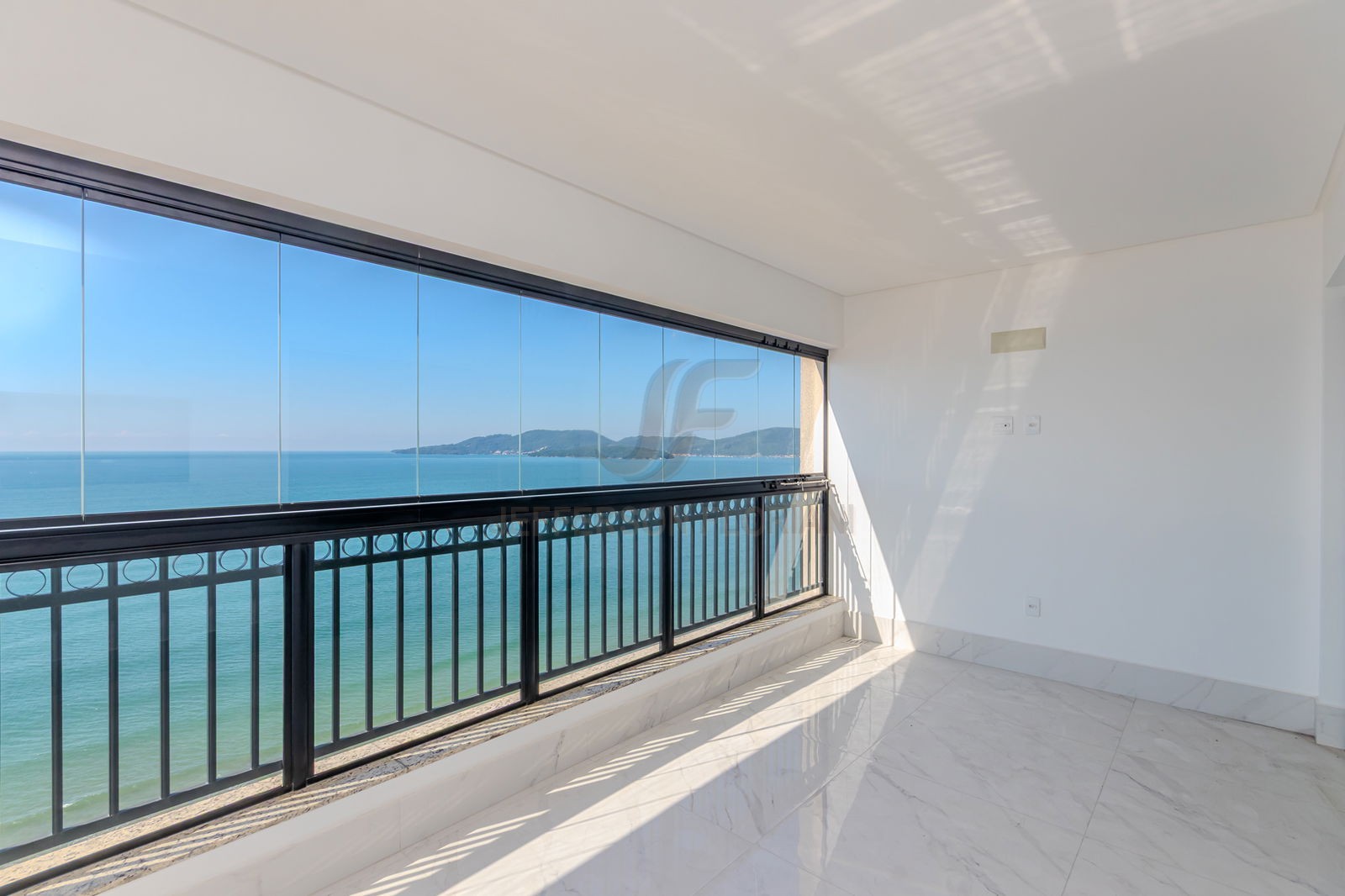 Porto Belo Vista Definitiva 4 Suítes + 3 Vagas