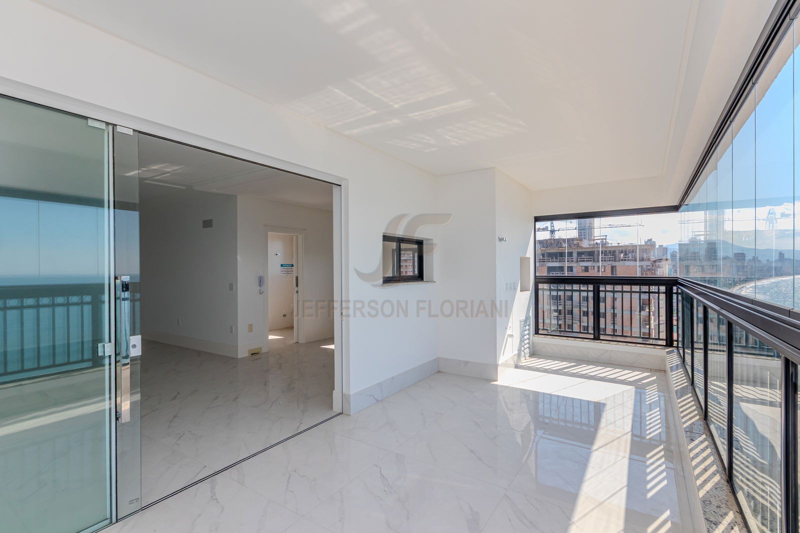 Porto Belo Vista Definitiva 4 Suítes + 3 Vagas