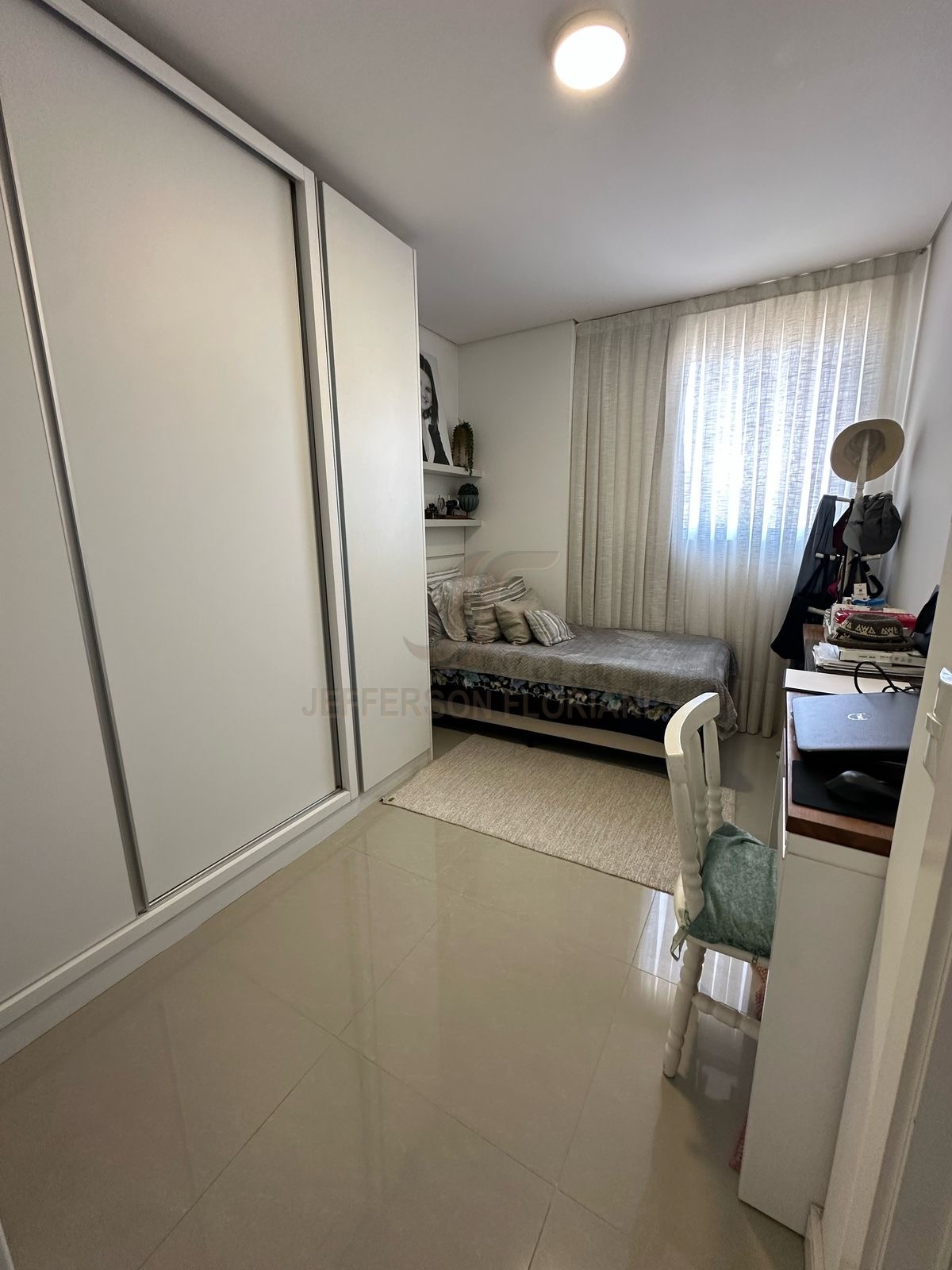 2 Suítes no Centro de Itajaí pertinho da Igreja Matriz