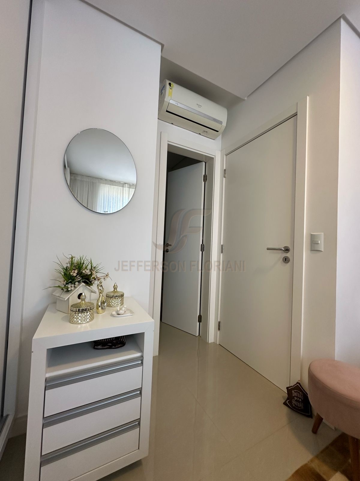 2 Suítes no Centro de Itajaí pertinho da Igreja Matriz