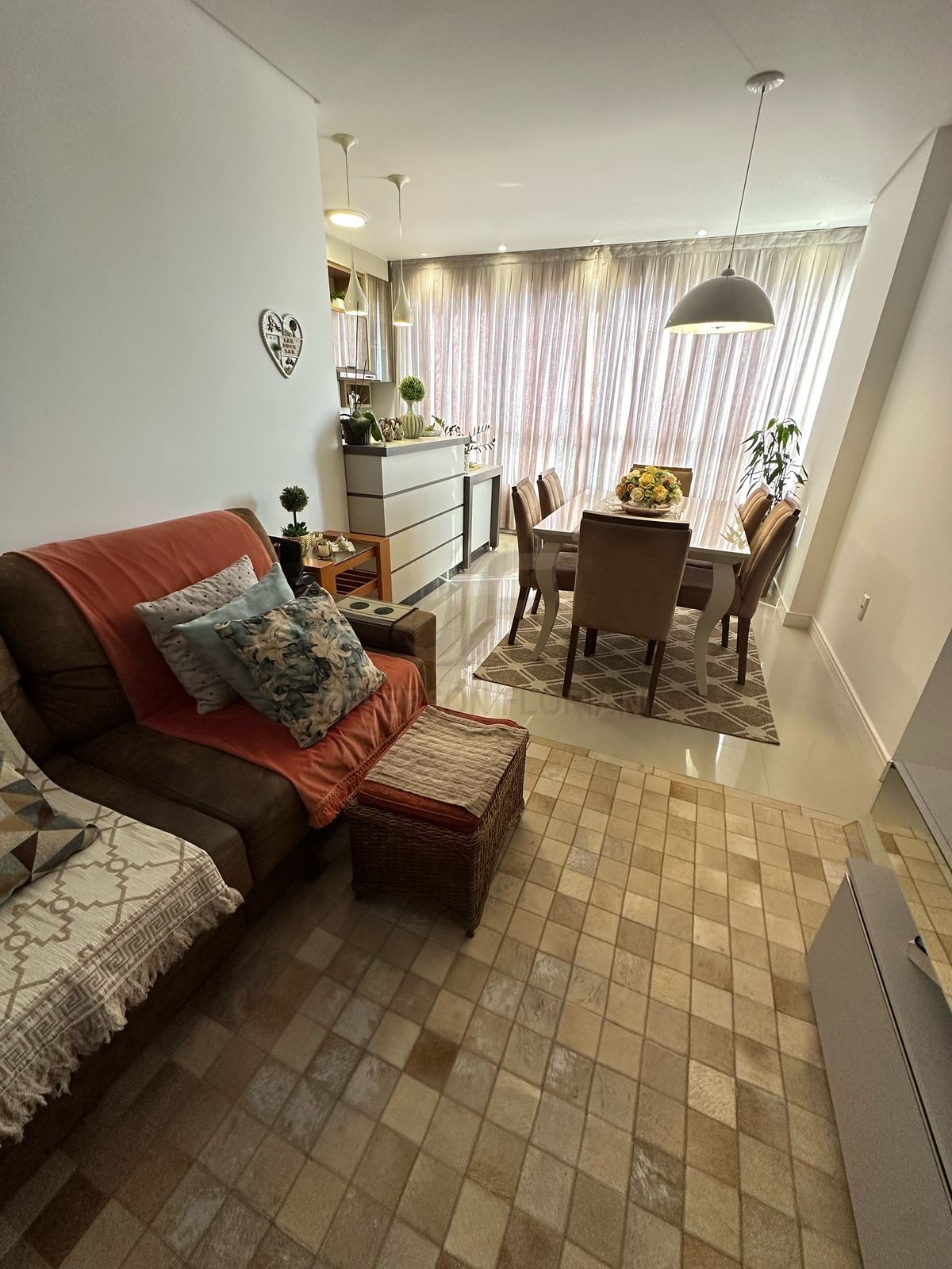 2 Suítes no Centro de Itajaí pertinho da Igreja Matriz