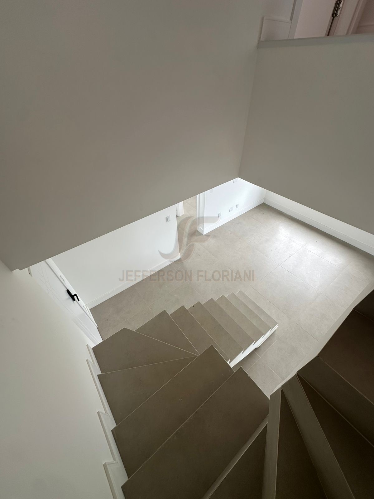 Duplex 3 Suítes na Brava em Itajaí a apenas 250 metros do mar