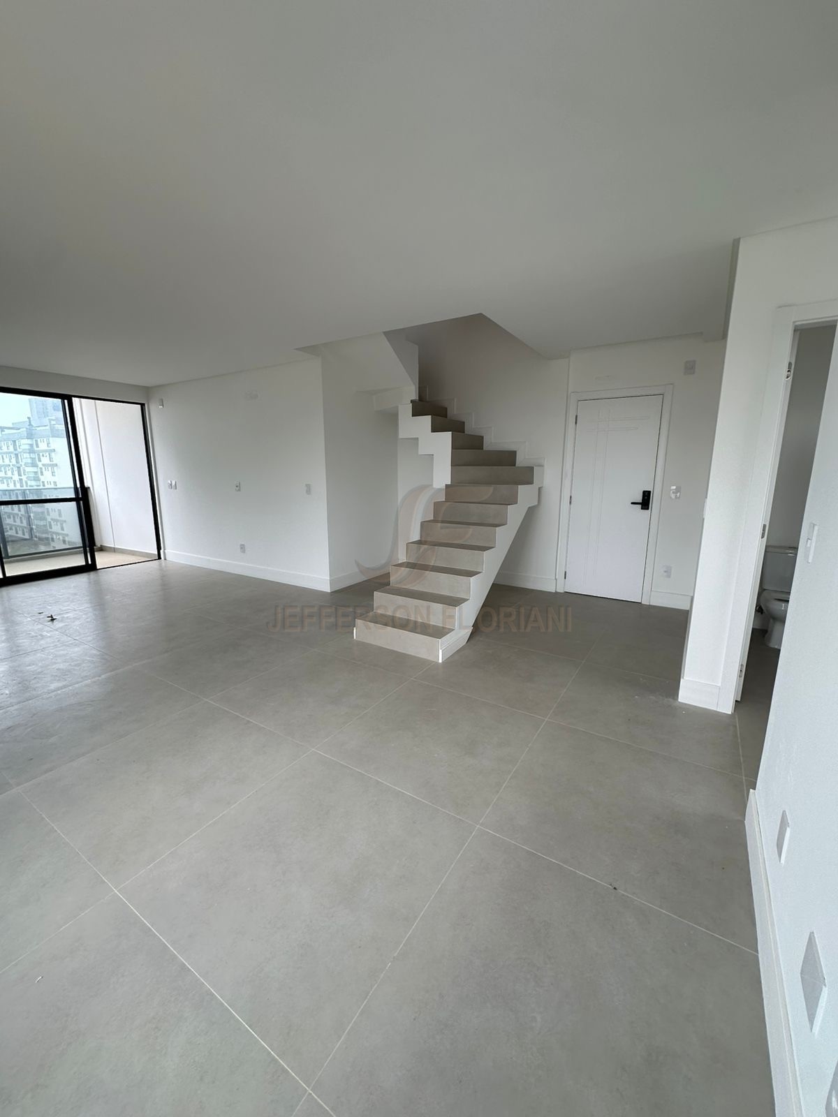 Duplex 3 Suítes na Brava em Itajaí a apenas 250 metros do mar