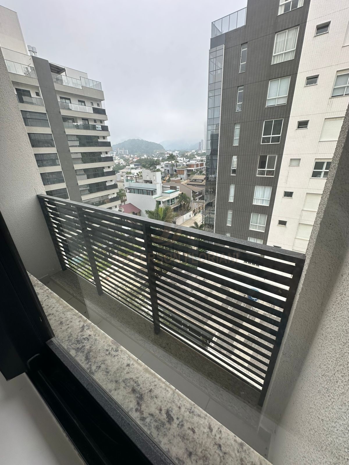 Duplex 3 Suítes na Brava em Itajaí a apenas 250 metros do mar