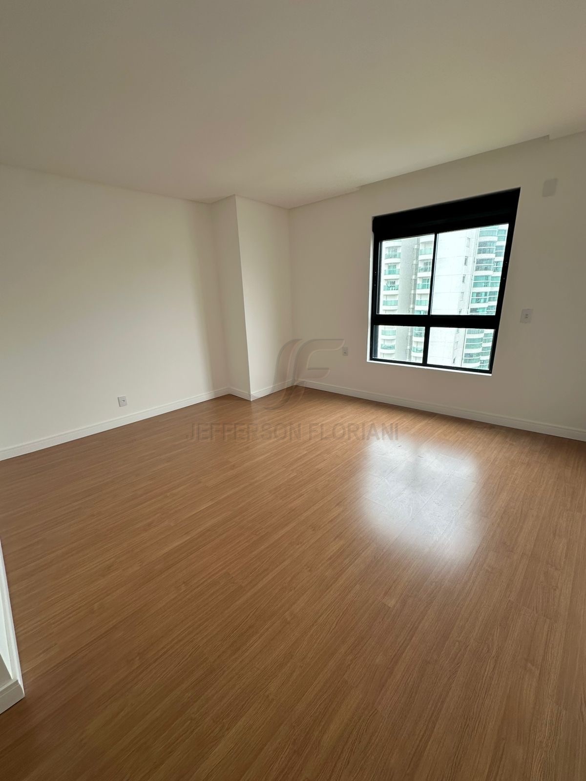 Duplex 3 Suítes na Brava em Itajaí a apenas 250 metros do mar