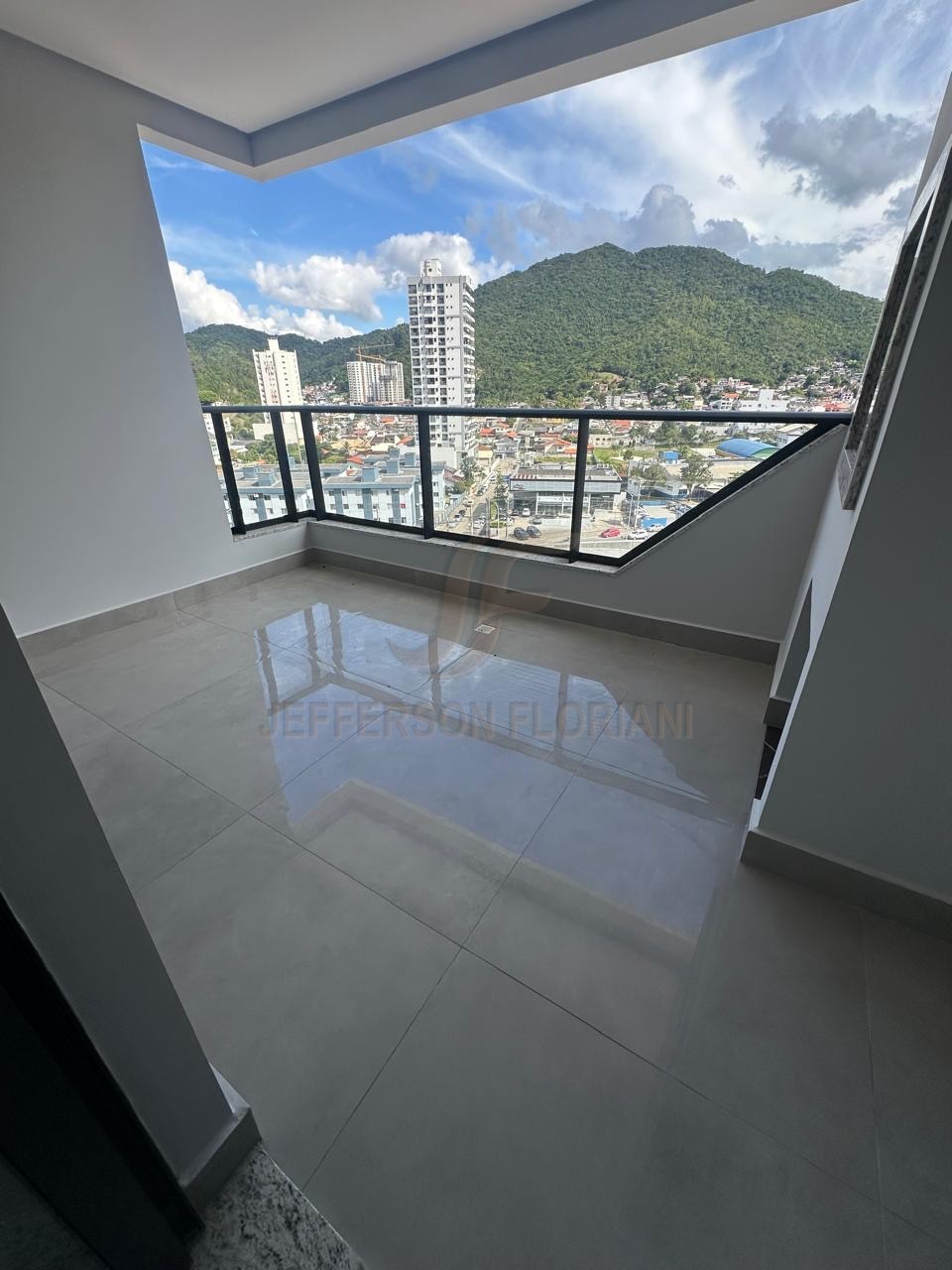 Suíte + um dormitório no Bairro Fazenda em Itajaí