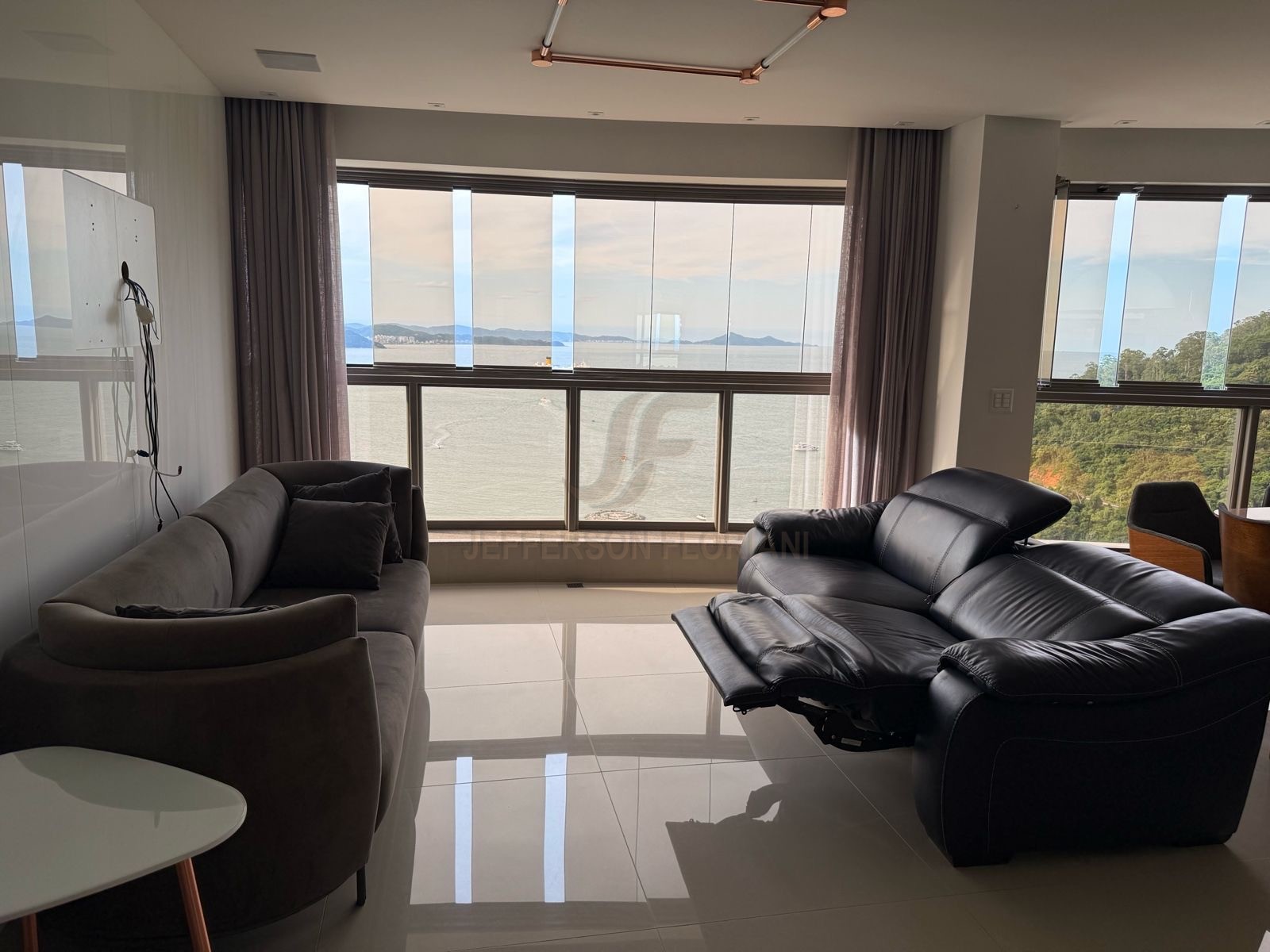 Frente Mar Embraed 3 Suítes Mobiliado