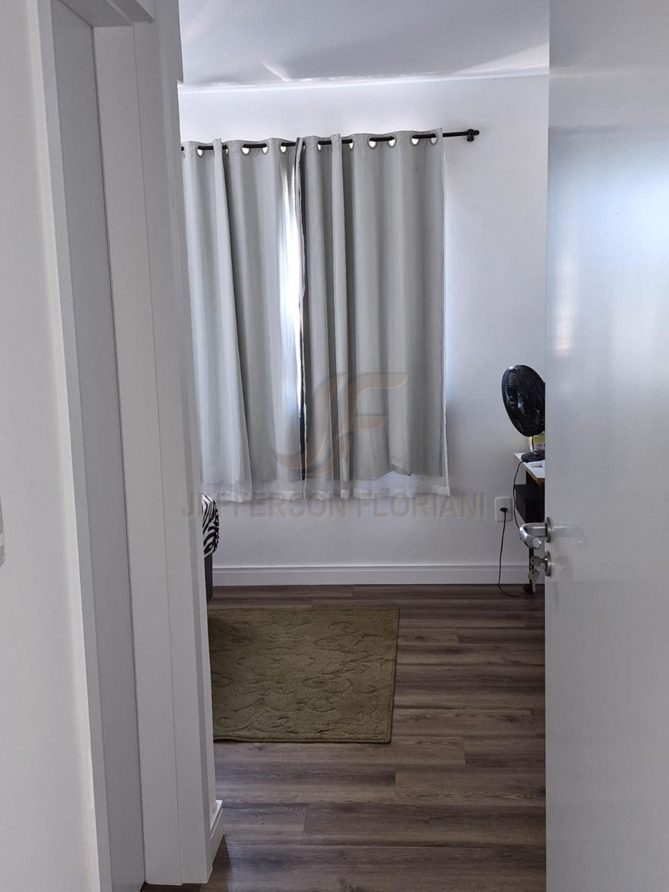 Apartamento Novinho 1 Suíte + 1 Dormitório Semi Mobiliado 