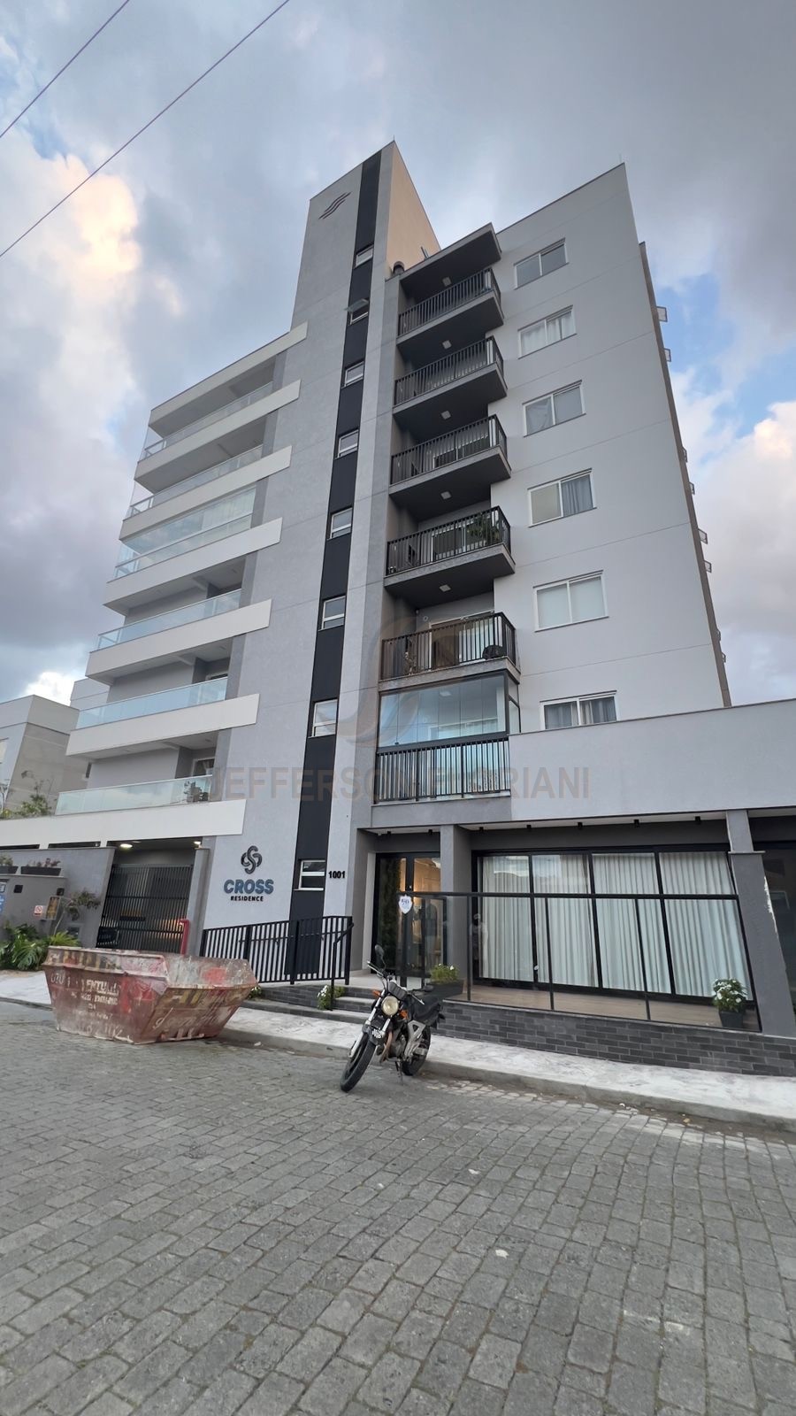 Apartamento Novinho 1 Suíte + 1 Dormitório Semi Mobiliado 